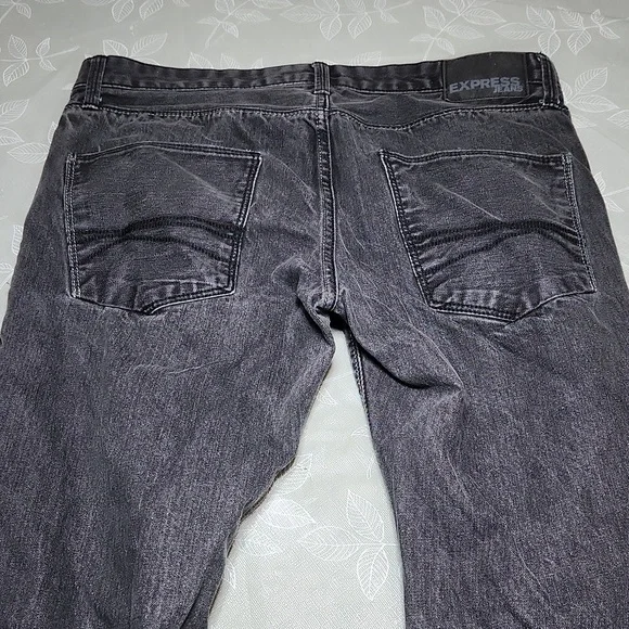Express Jeans - Picture 14 of 15